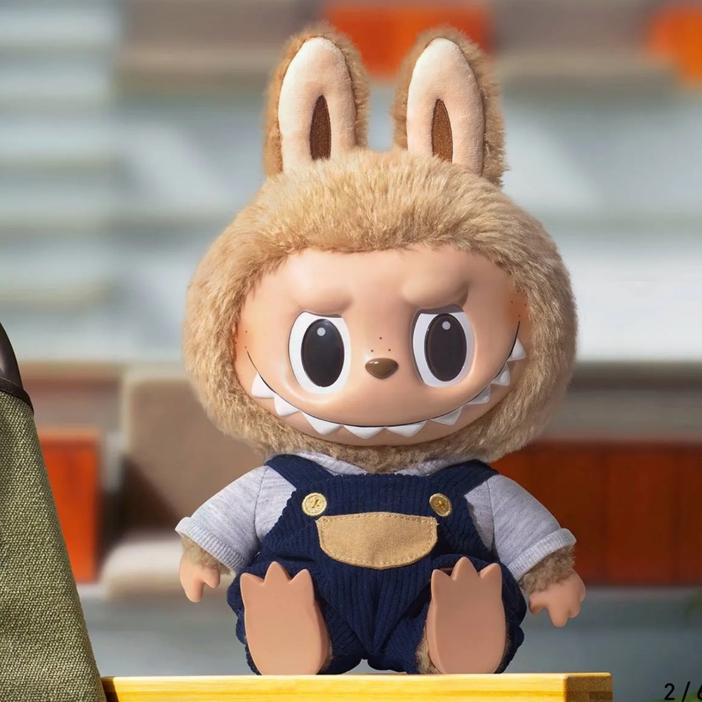 LABUBU Time to chill-Vinyl Plush Doll - Picture 2 of 7